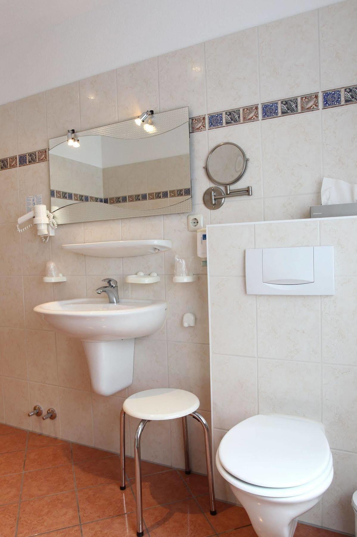 Hotel Wittorf Ноймюнстер Екстер'єр фото
